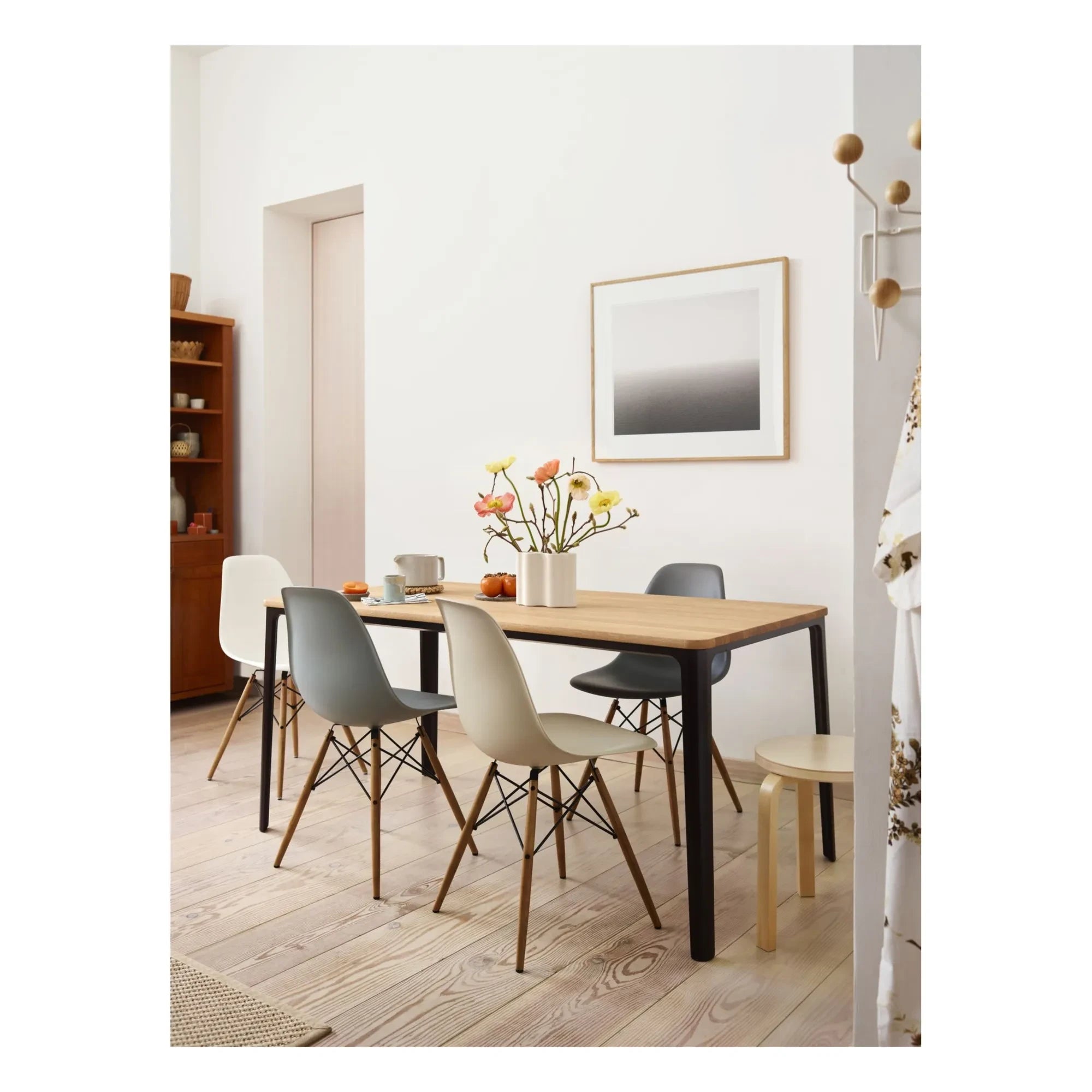 Vitra - DSW Plastikstuhl - Ahorn-Untergestell - Charles & Ray Eames | Granit