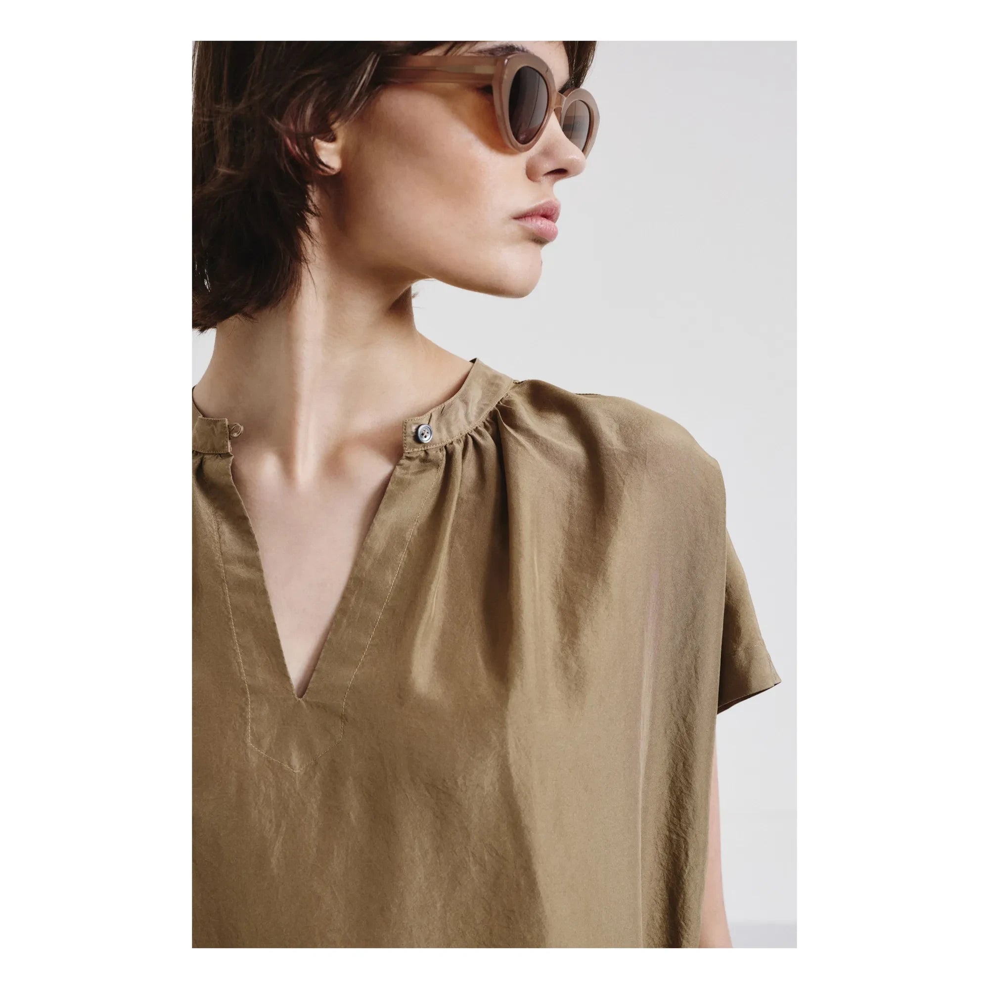 Pomandère - Kurzärmelige Bluse aus Seide | Dunkelbraun