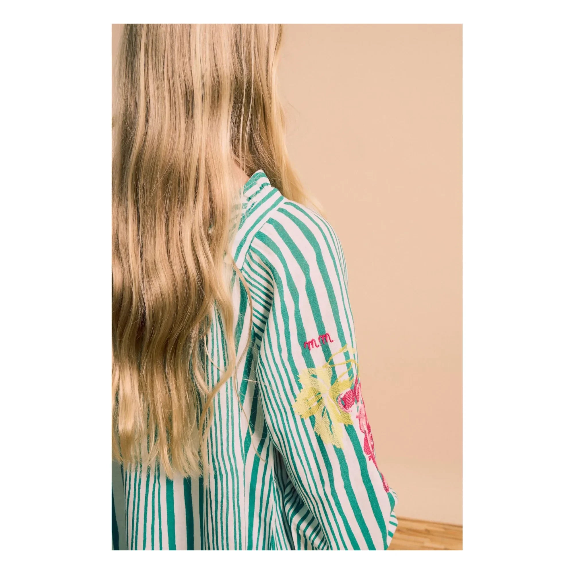 Maison Mangostan - Gestreiftes Kleid mit Ballonärmeln | Grün