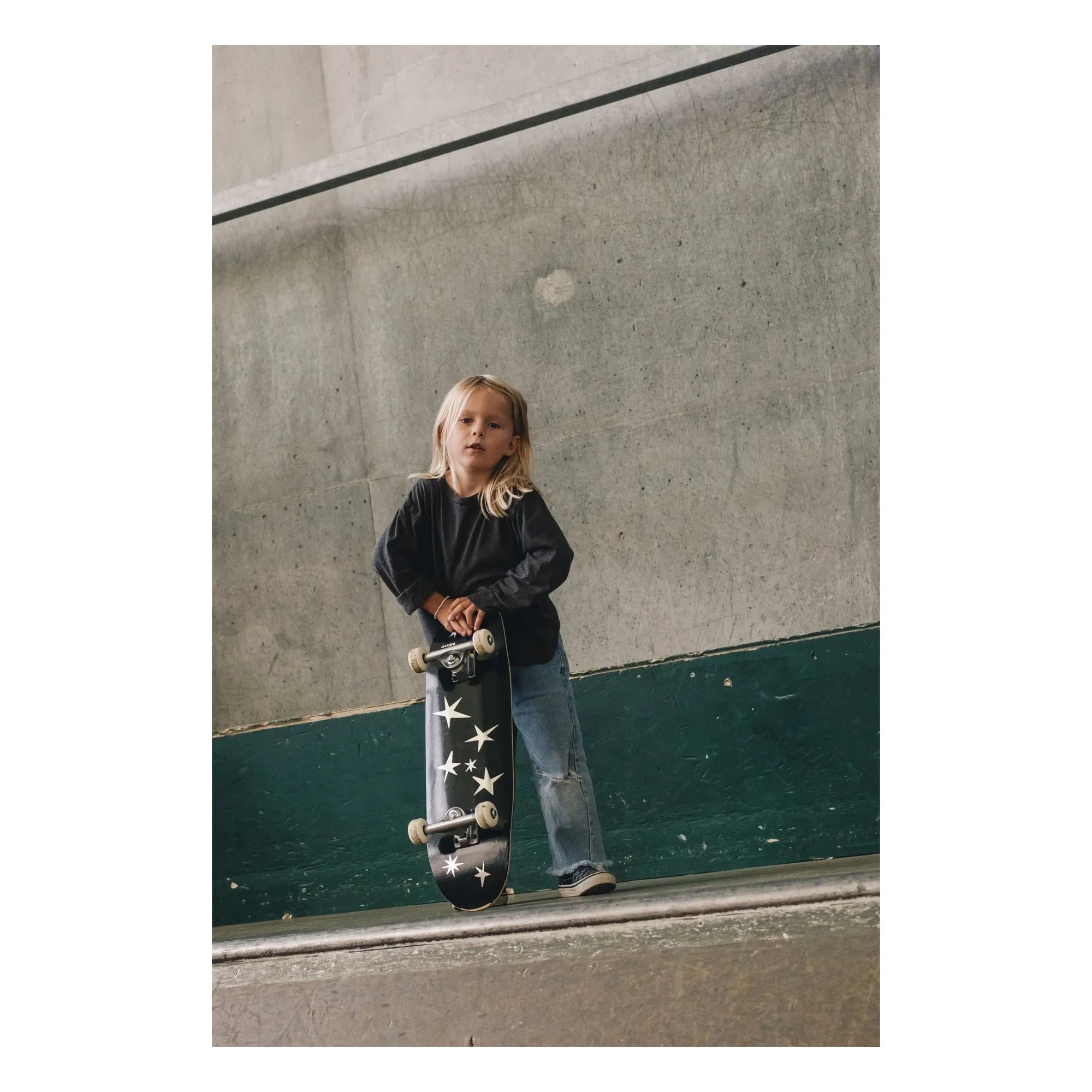 Mino Skateboards - Sunny Stars Skateboard | Schwarz