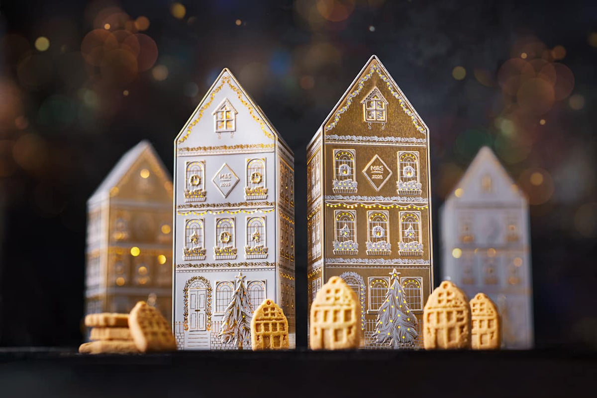 M&S Food Lebkuchenhaus mit Beleuchtung