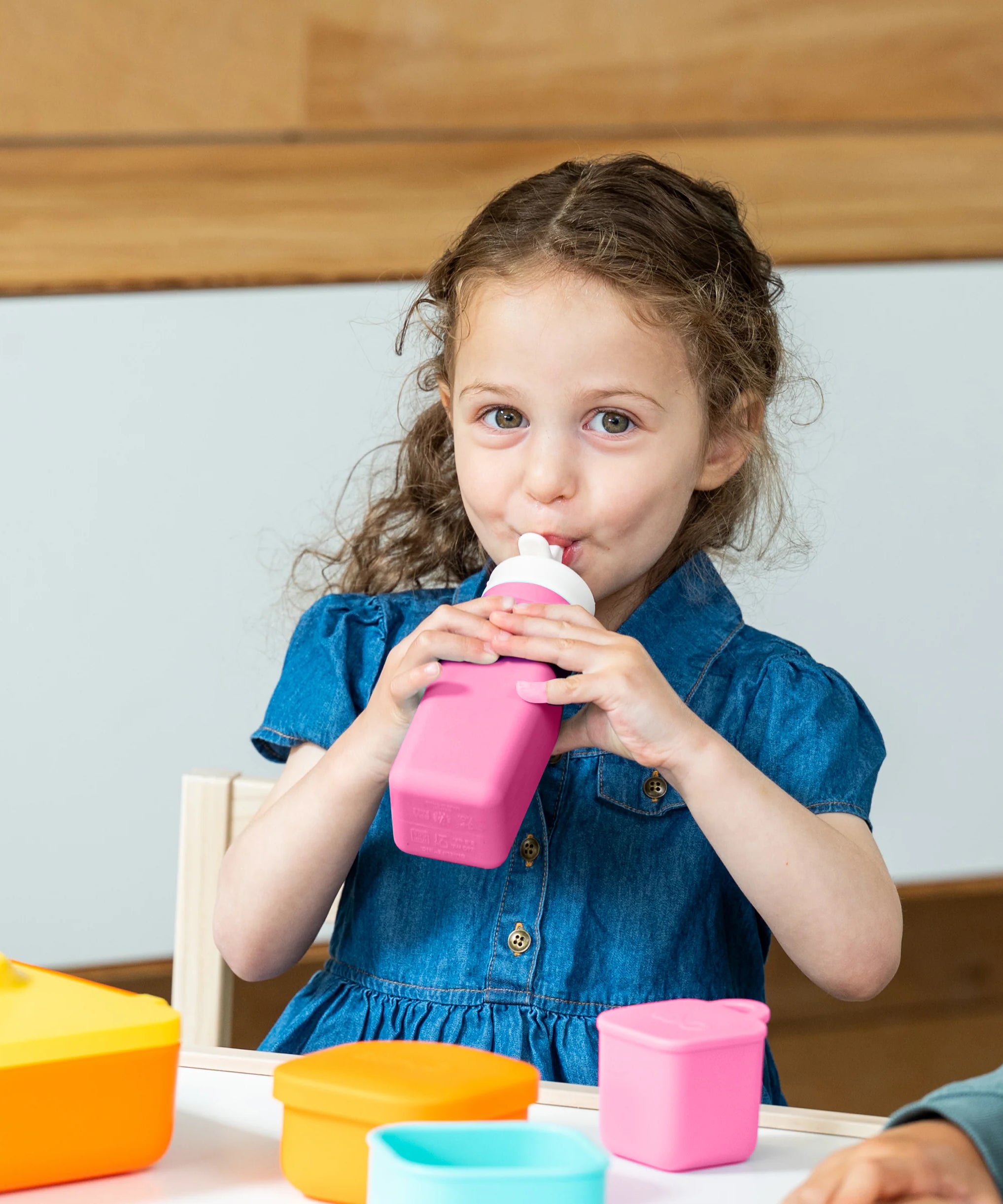 Omiebox - OmieBottle BPA-freie Silikon-Trinkflasche Rosa