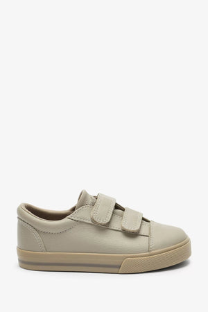 Weiter – Graue, bequeme Sportschuhe mit Klettverschluss – 24 