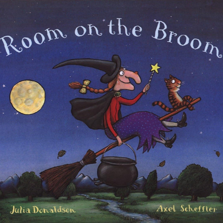 Pan Macmillan - Julia Donaldson ve Axel Scheffler Room on the Broom İngilizce Hikaye Kitabı