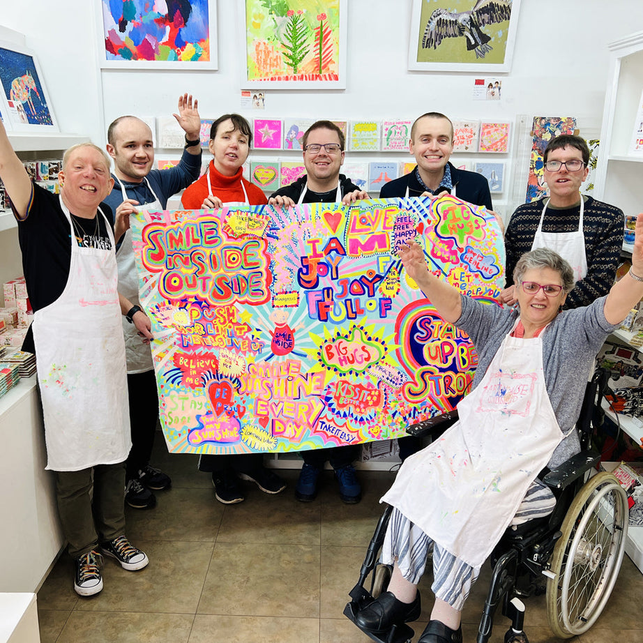 Portico Designs - Arthouse Unlimited Fröhlicher Box Kugelschreiber