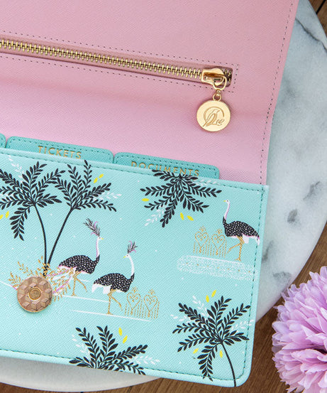 Portico Designs - Sara Miller: Savannah Seyehat ve Çok Amaçlı Cüzdan