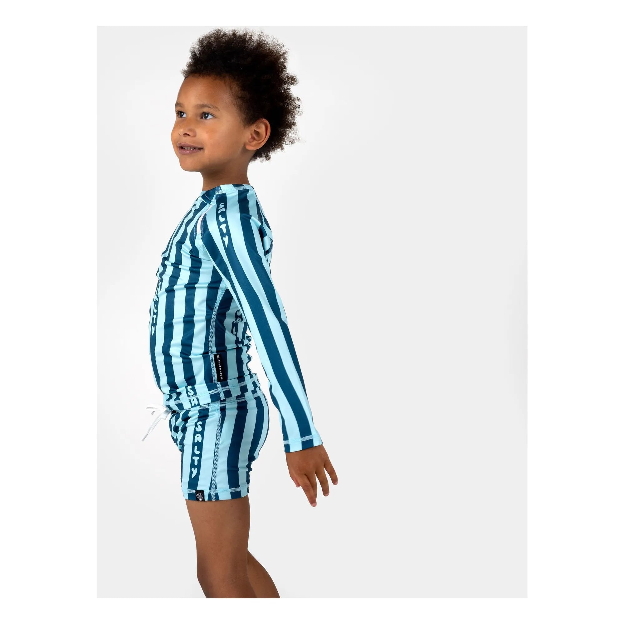 Beach & Bandits - Salty Stripes UV-Schutz-Badeshorts aus recycelten Fasern | Marineblau