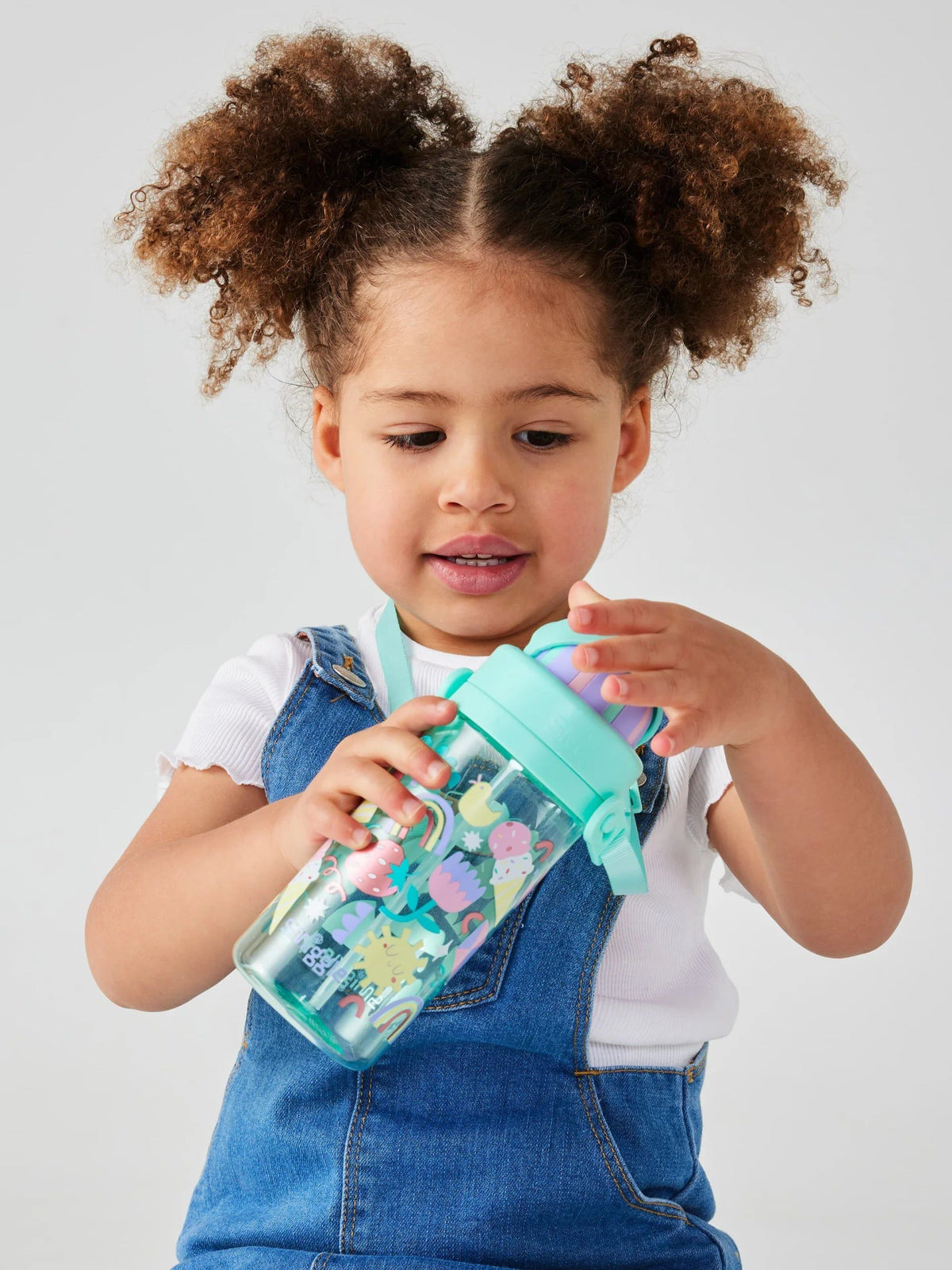 Smiggle - Glide Teeny Tiny 440 ml BPA-freie hängende Wasserflasche mit Strohhalm