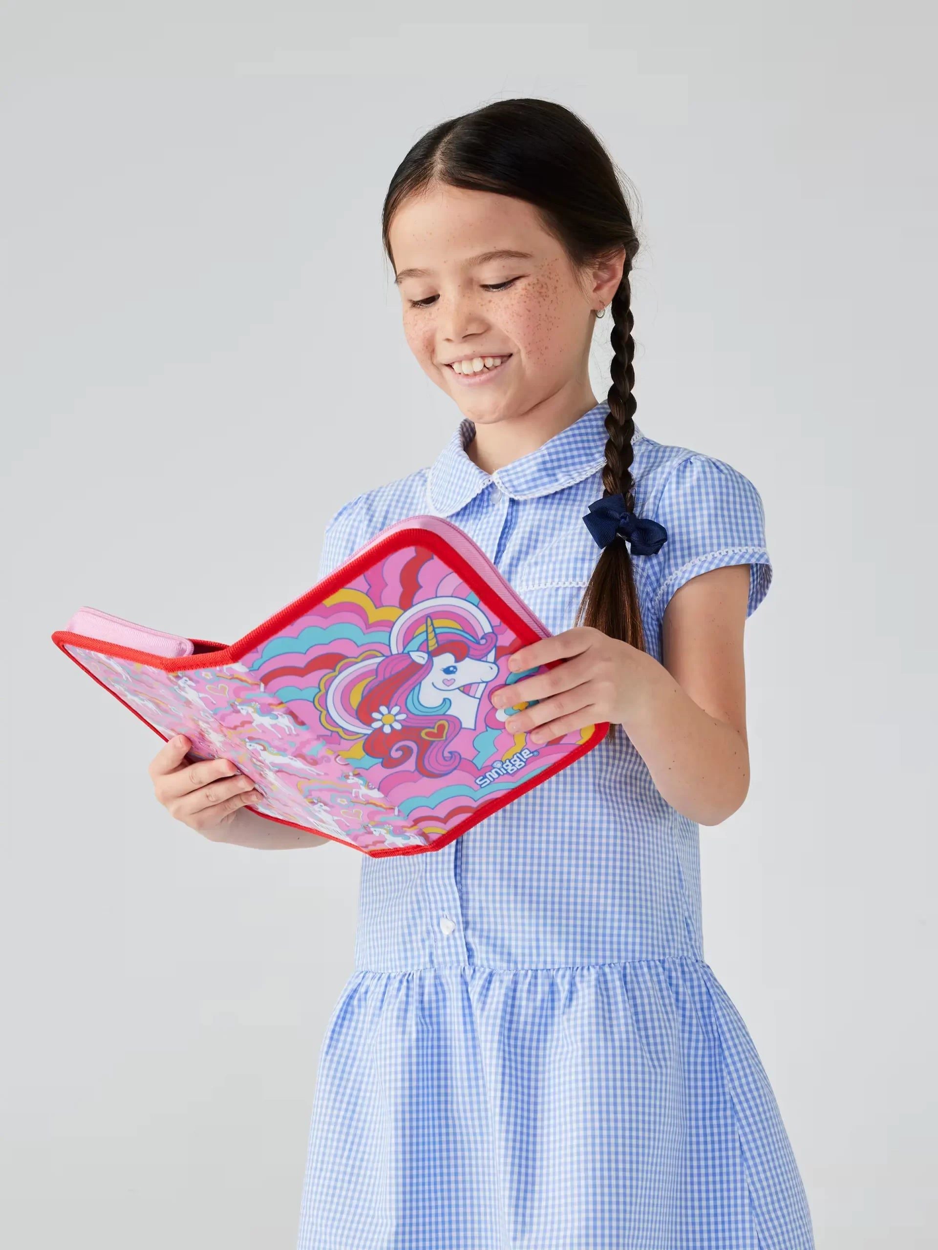Smiggle – Wild Side Einhorn-Federmäppchen und Schreibwaren-Set