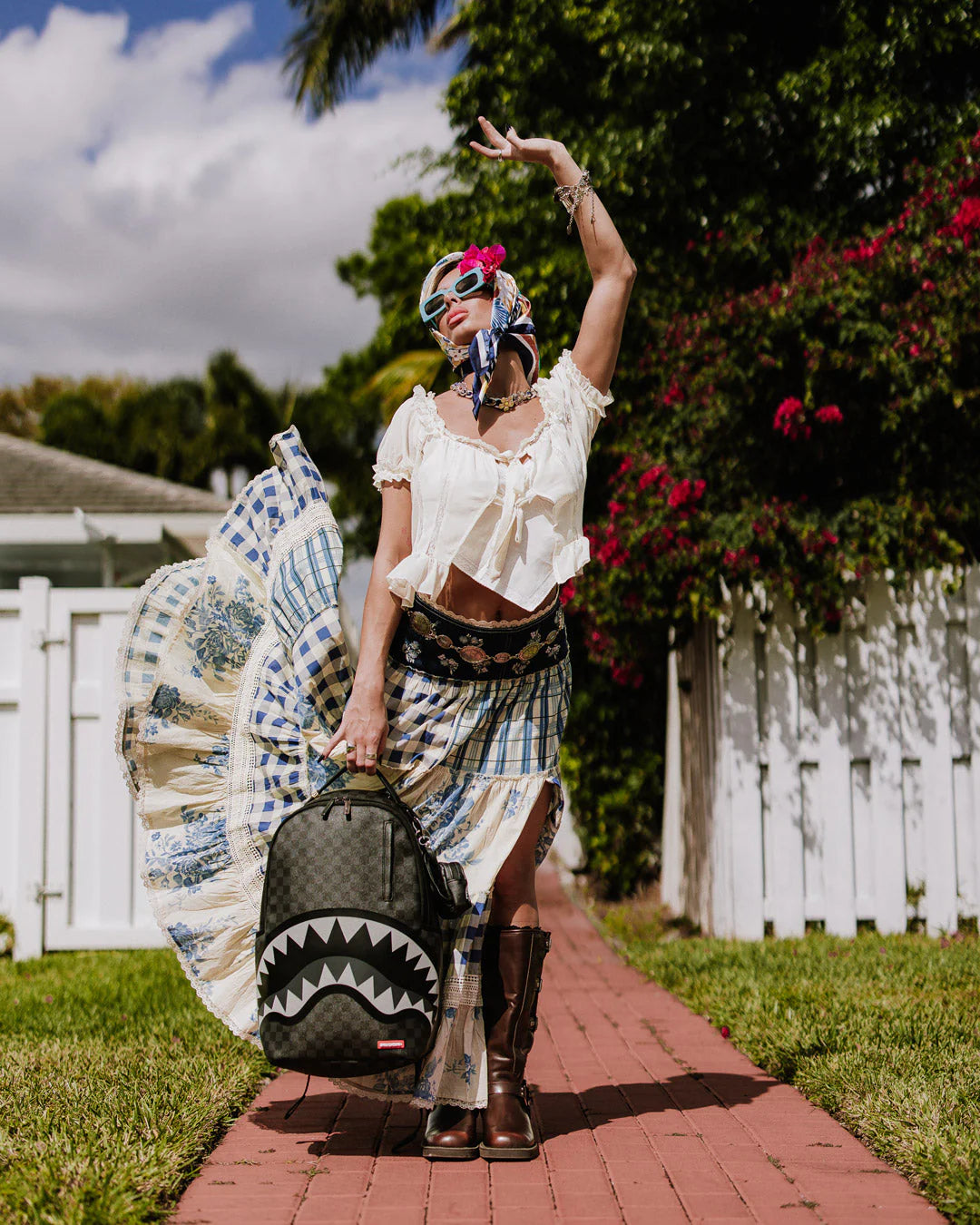 Sprayground - Lights Out Haifische Rucksack in Paris