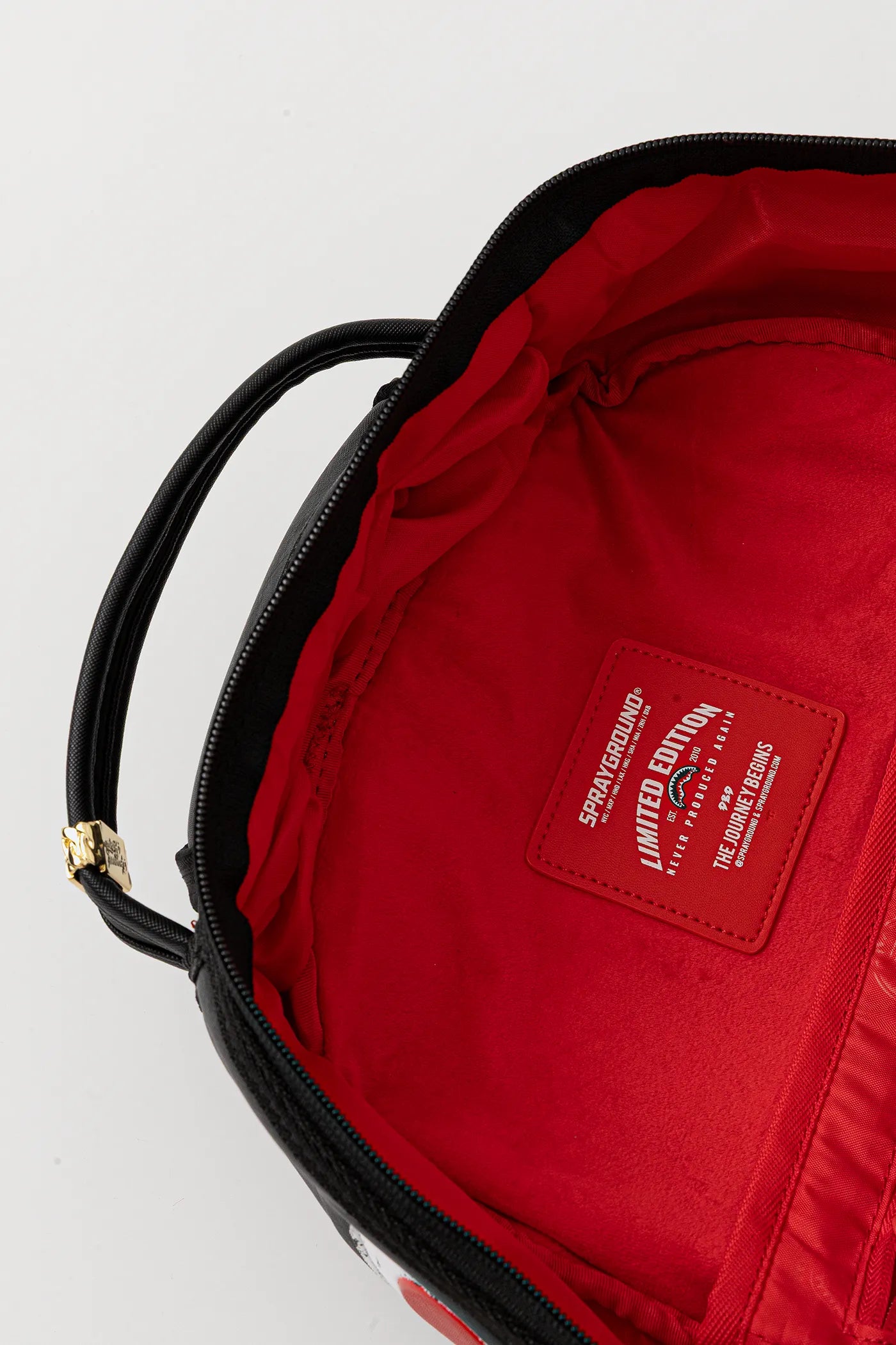 Sprayground - Snoopy Painting Shark Dlxsv Sırt Çantası