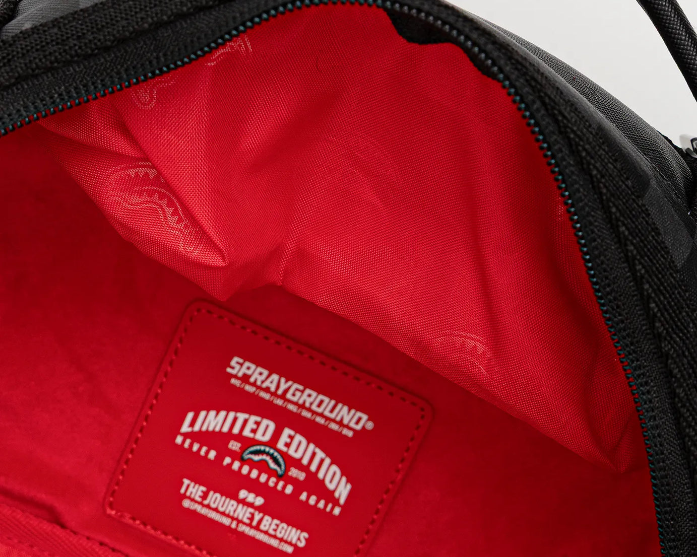 Sprayground - Snoopy Top Shark Money Dlxsv Sırt Çantası