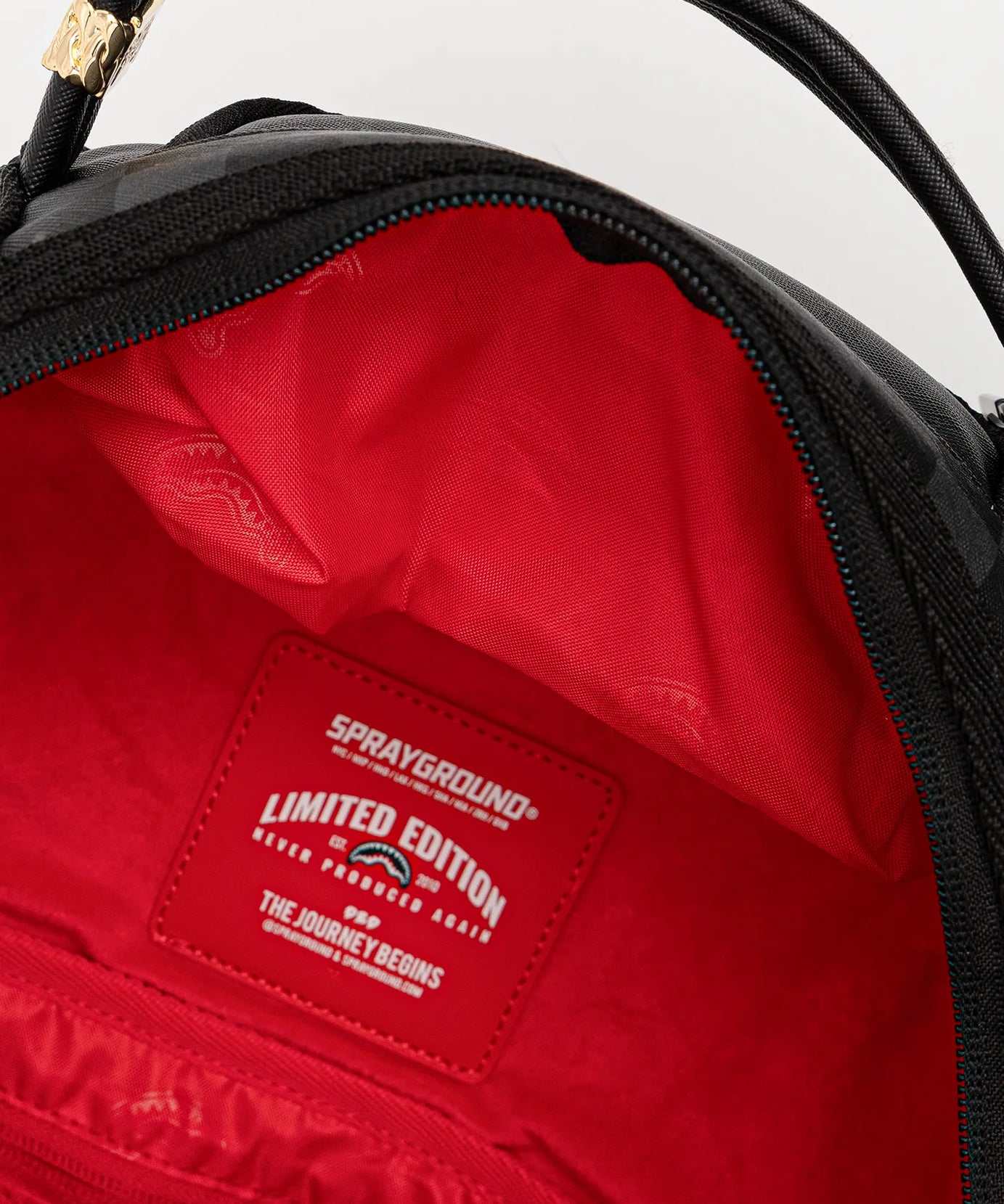 Sprayground - Snoopy Top Shark Geld Dlxsv Rucksack