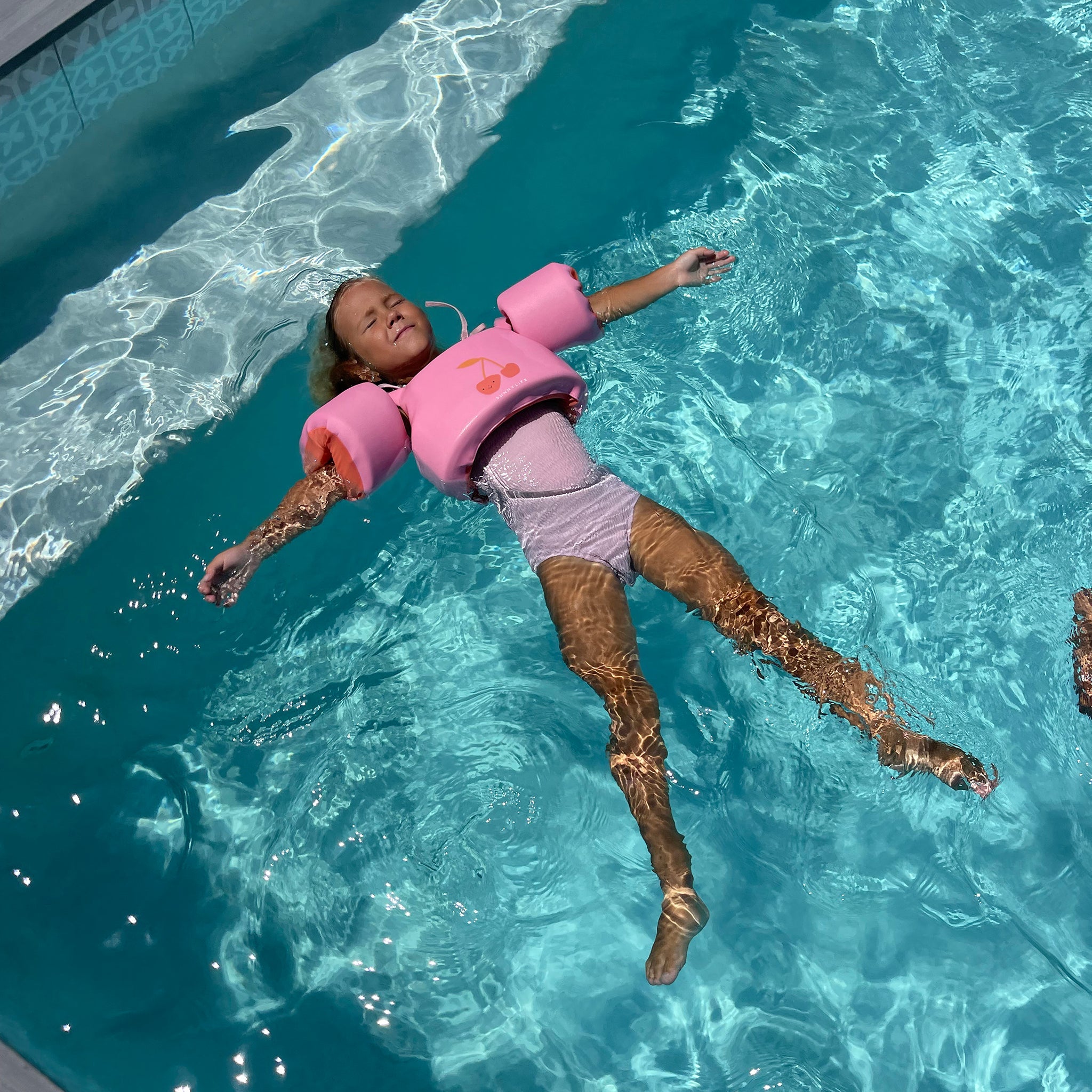Sunnylife – Schwimmflügel mit Schwimmweste für Kinder, 4–6 Jahre