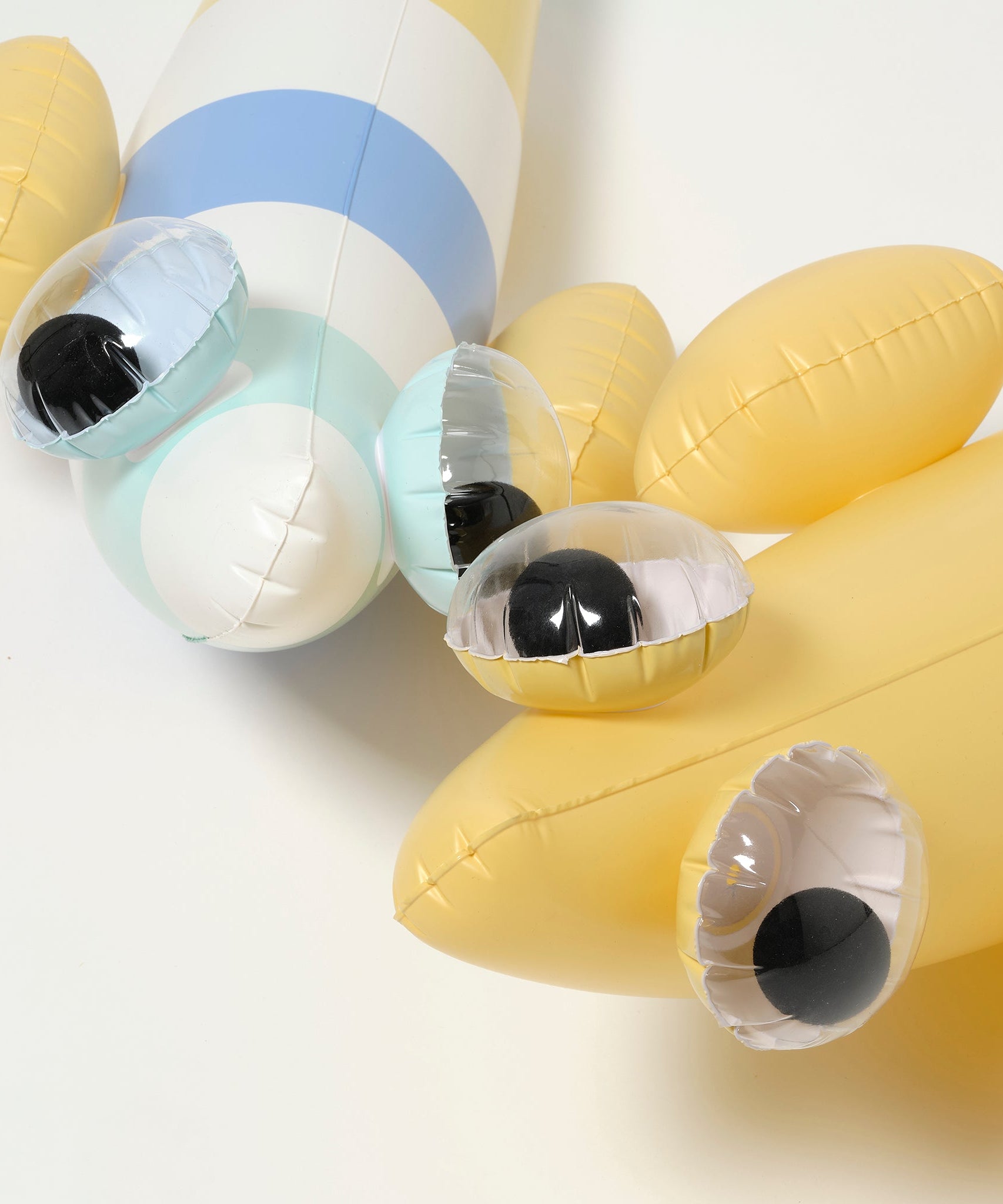 Sunnylife - Balık Finn Aufblasbares Meer- und Pool-Schwimmzubehör