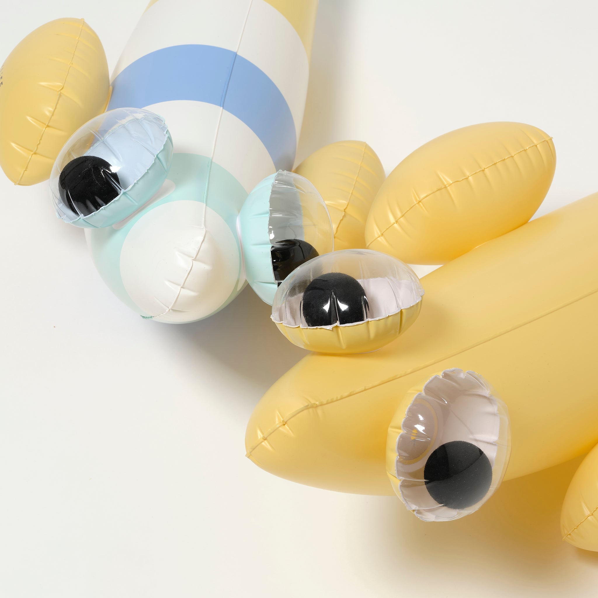 Sunnylife - Balık Finn Aufblasbares Meer- und Pool-Schwimmzubehör