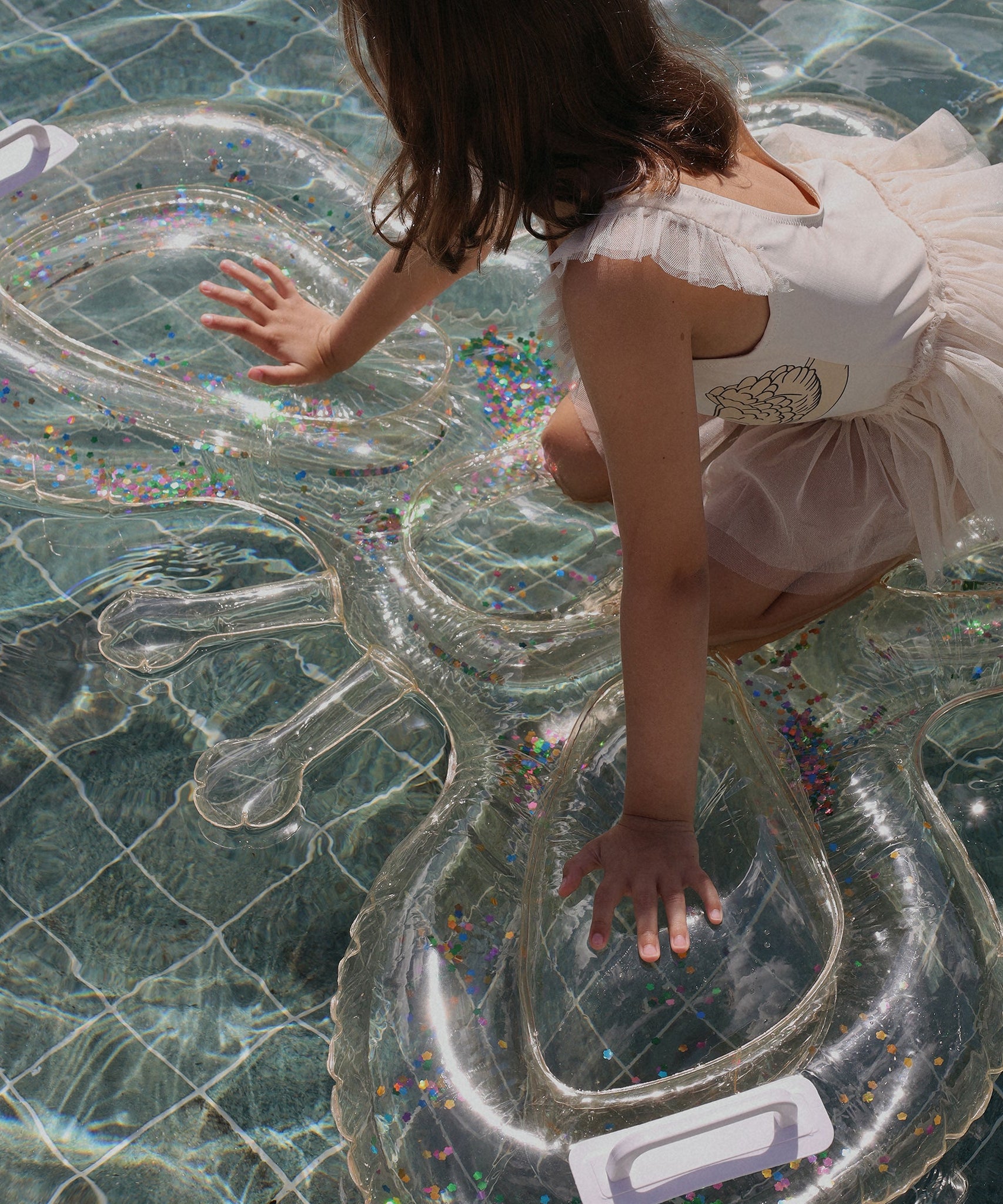 Sunnylife - Cotton Candy Kinder Schmetterling Meer- und Poolmatratze