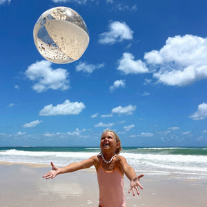 Sunnylife – Aufblasbarer Glitzer-Strandball „Cotton Candy“