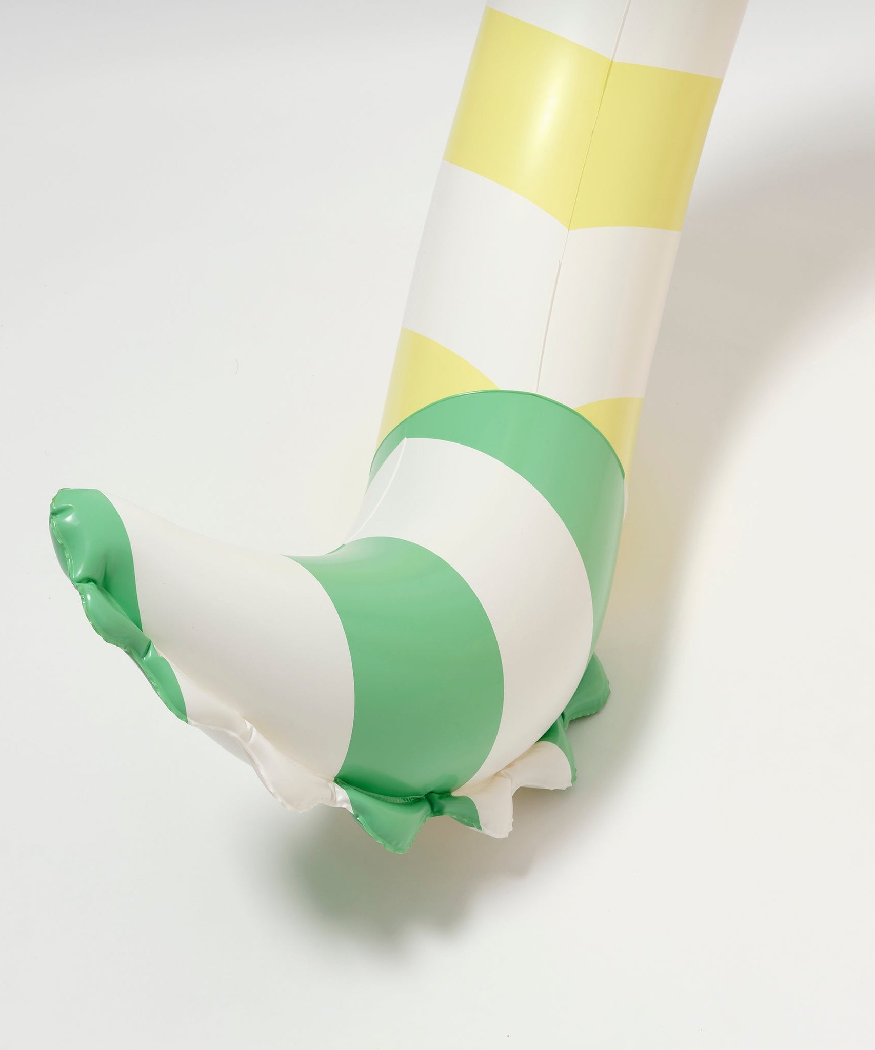 Sunnylife - Riesige aufblasbare Schlangenpool-Spaß und Liege