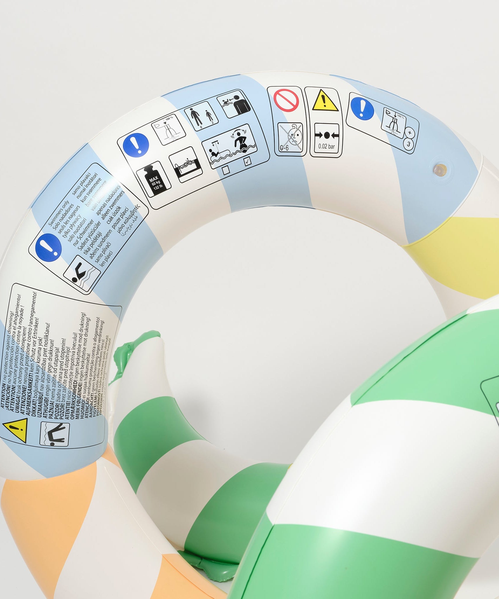 Sunnylife - Riesige aufblasbare Schlangenpool-Spaß und Liege