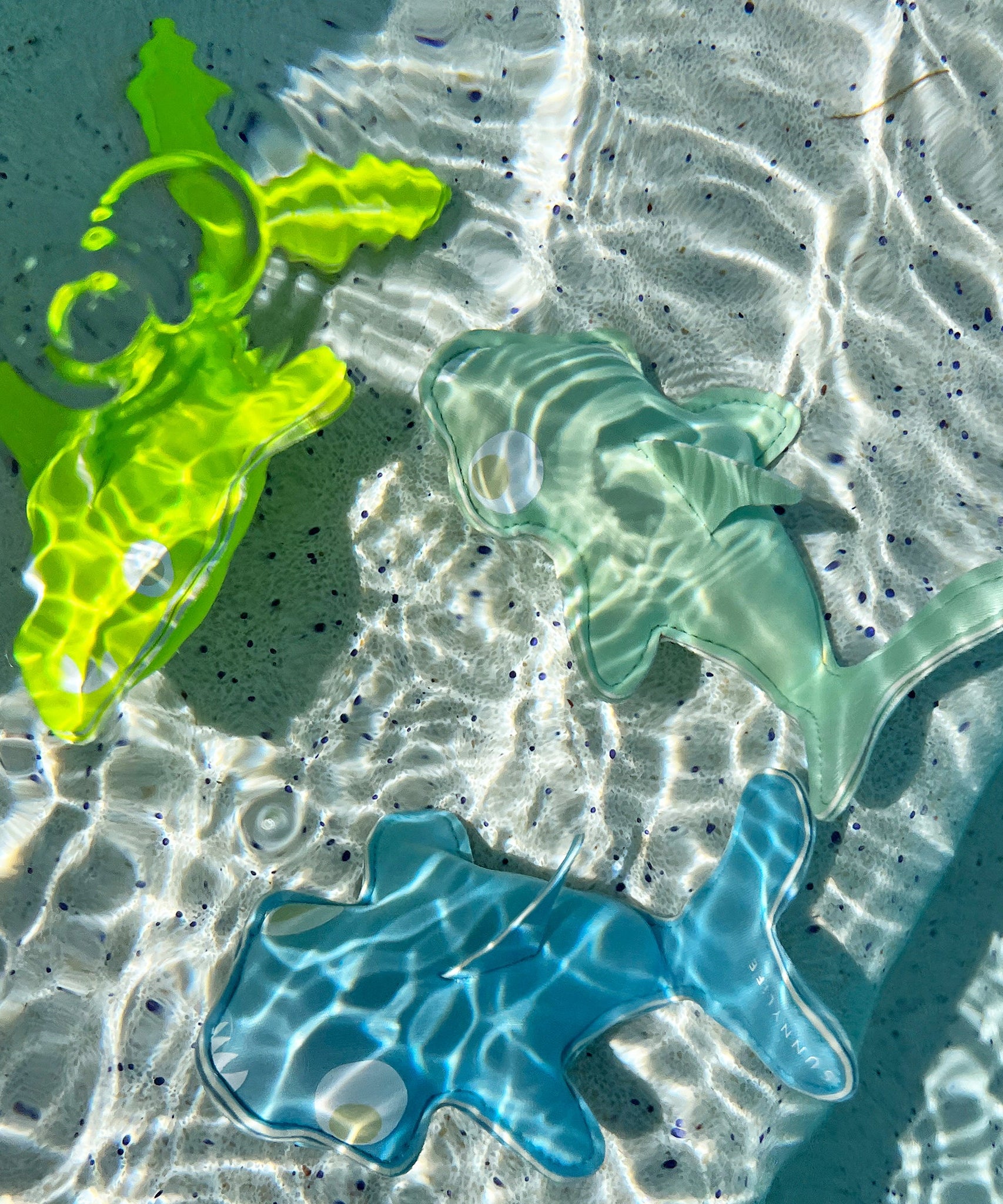 Sunnylife - Salty der Hai Meer- und Pooltaucher-Spielzeuge