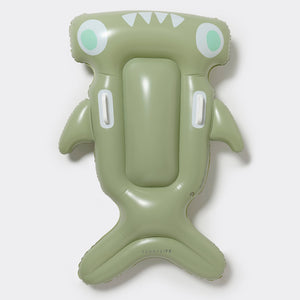 Sunnylife - Salty the Shark aufblasbare Schwimm- und Poolliege für Kinder