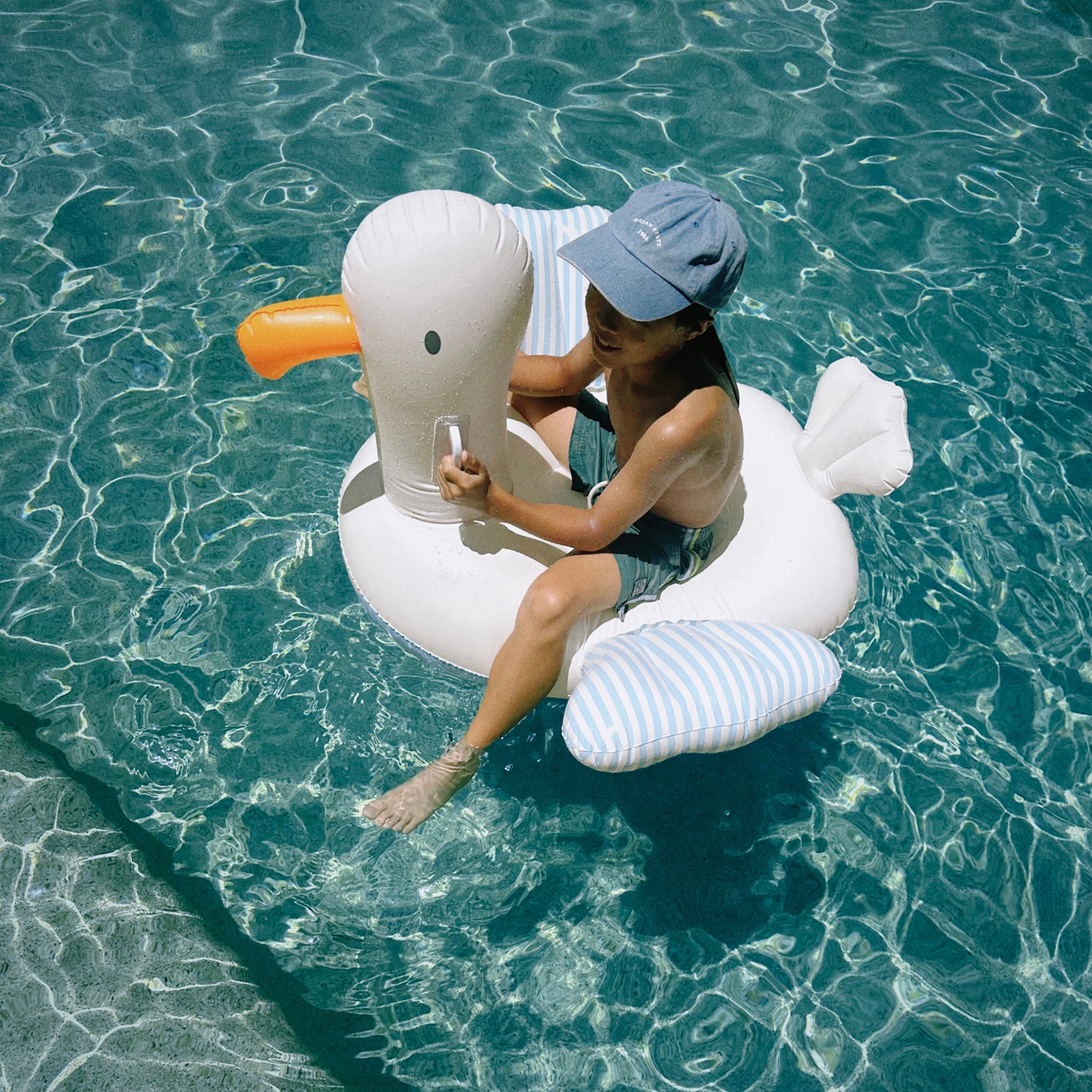 Sunnylife - Sammy Möwen Aufblasbares Schwimm- und Pool-Kinderbett