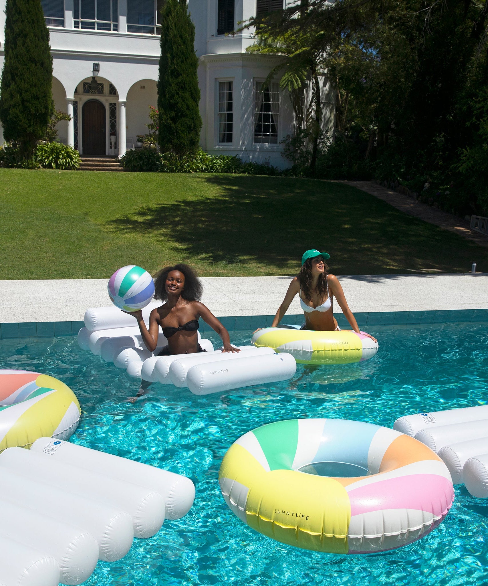 Sunnylife - Aufblasbarer Strandball