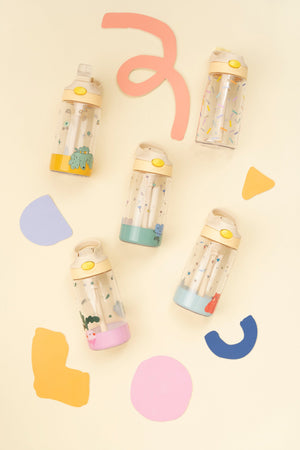 The Cotton Cloud - Dancing Hearts 480ML Tritan Trinkflasche mit verstecktem Strohhalm