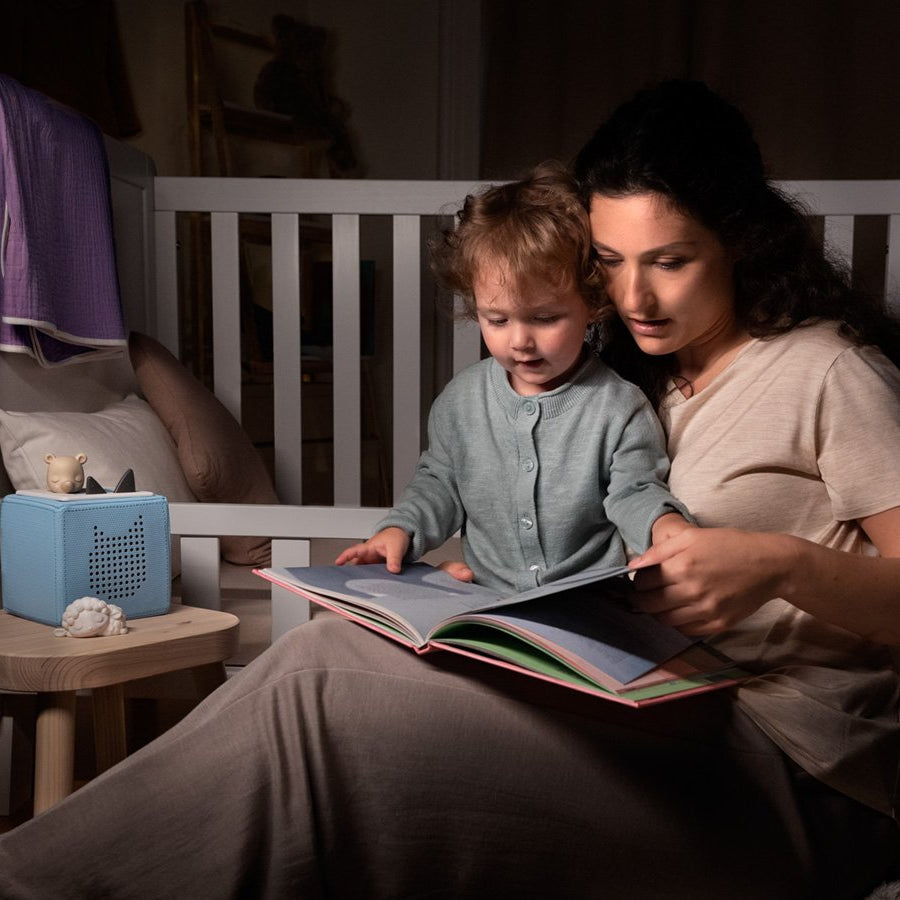 Tonies - Uykulu Arkadaşlar Uykucu Ayı ile Yatma Vakti Hikayeleri İngilizce Sesli Figür