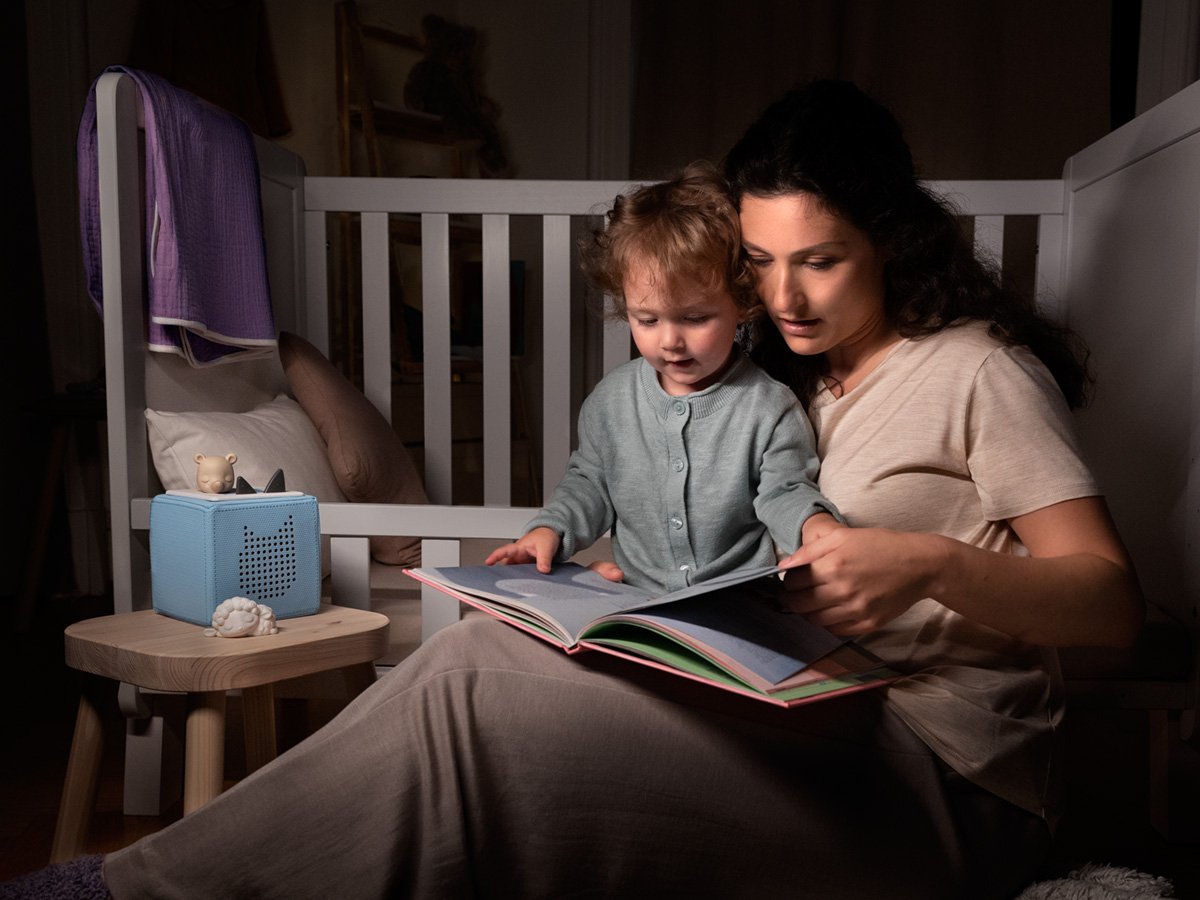 Tonies - Uykulu Arkadaşlar Uykucu Ayı ile Yatma Vakti Hikayeleri İngilizce Sesli Figür